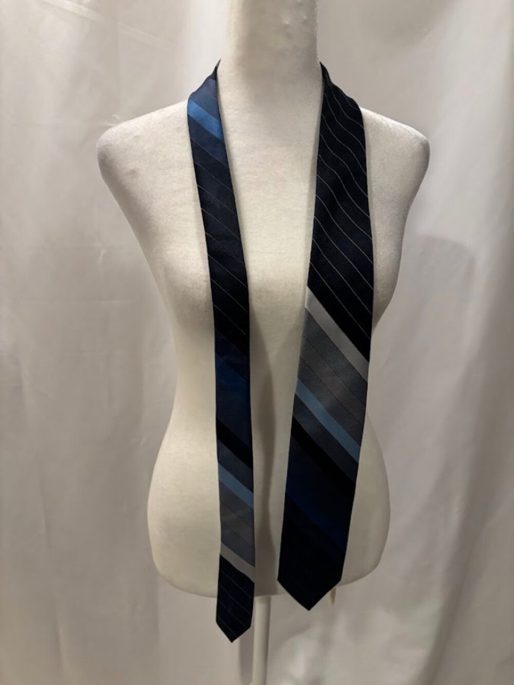 DESIGNER COLLECTION Vintage Necktie